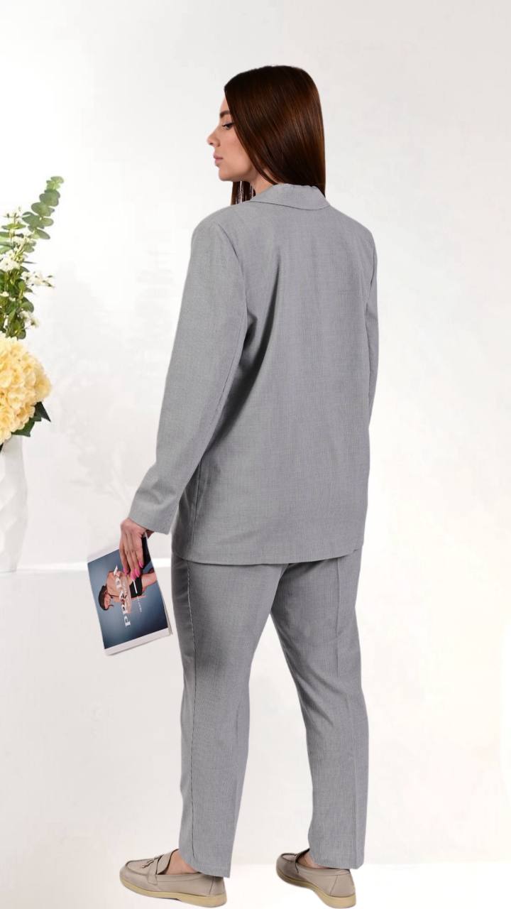 Костюм жіночий (опт) 397986 (товар з уцінкою)